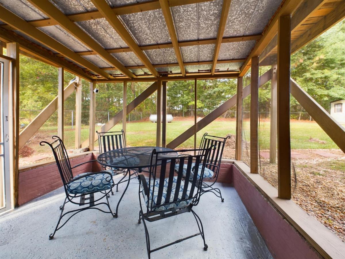 Pine Forest Zen Cottage - 10 Min To Fort Bragg Фейетвилл Экстерьер фото